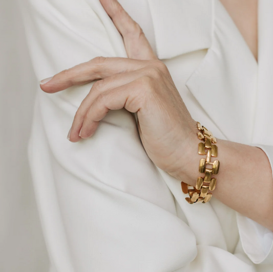 The Rise of Luxury E-Commerce: Why Shoppers Choose Online for Designer Fashion-LabelTerrace.com