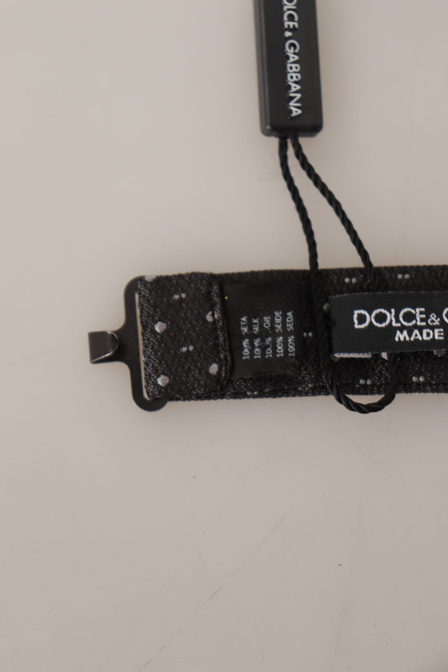 ربطة عنق بابيلون من الحرير 100% منقطة باللون الرمادي