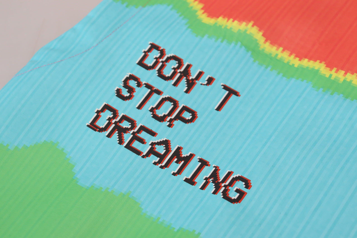 بلوزة قطنية مطبوعة برسومات تلفزيونية متعددة الألوان