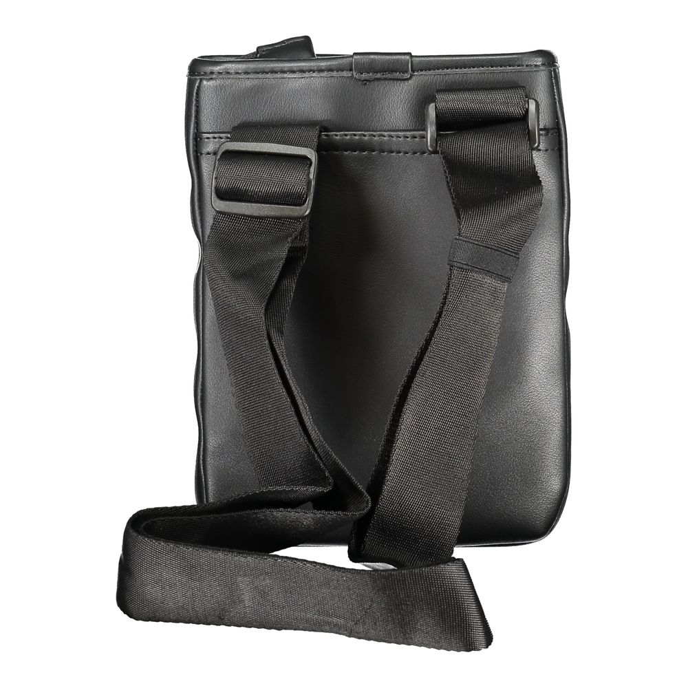 Sort skuldertaske i polyethylen