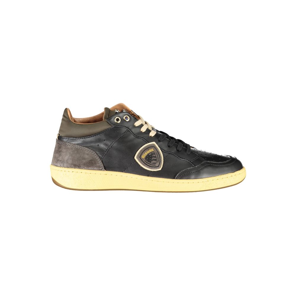 Elegante sorte snøresneakers med kontrastdetaljer