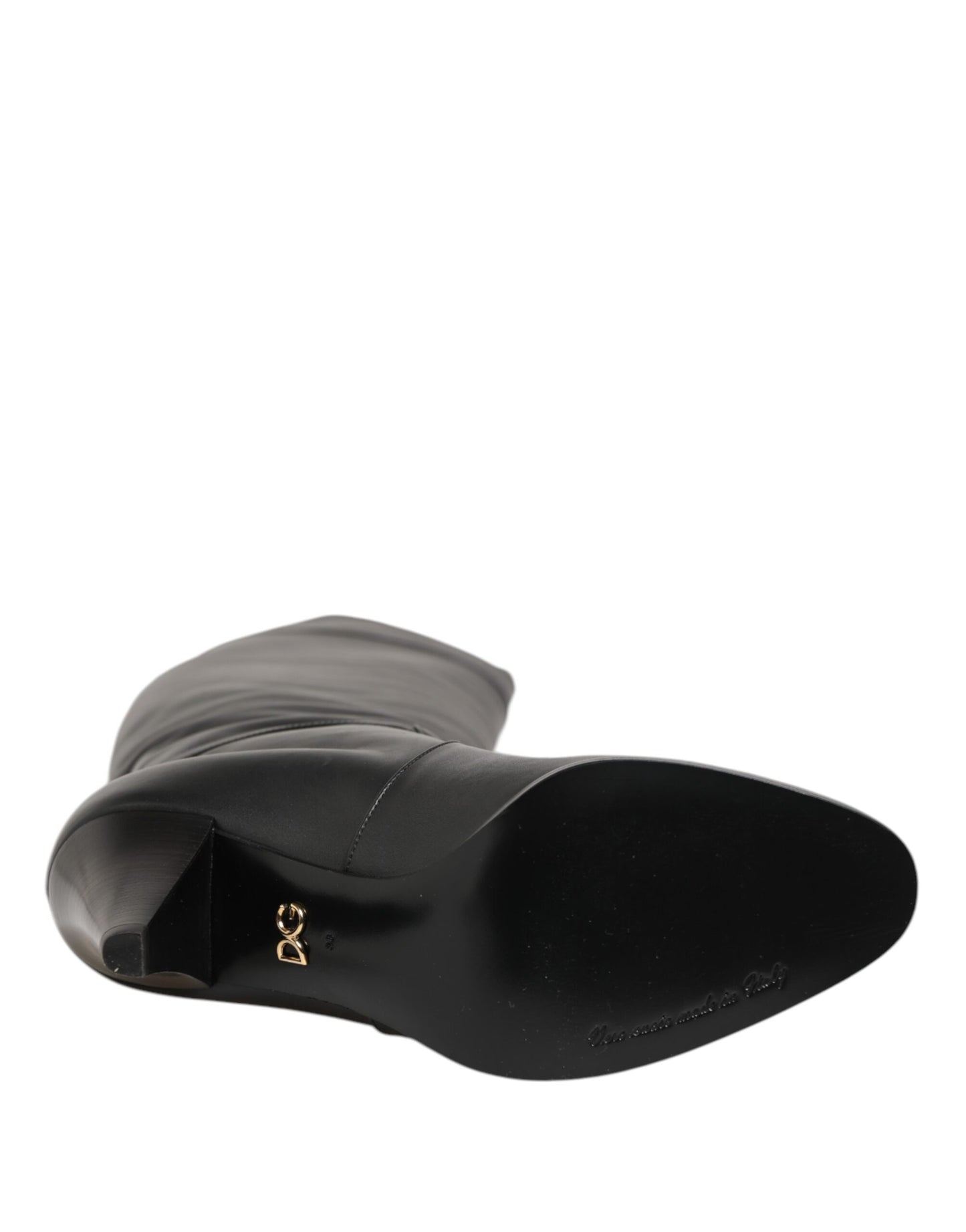 حذاء بوت DG من الجلد الأسود فوق الركبة