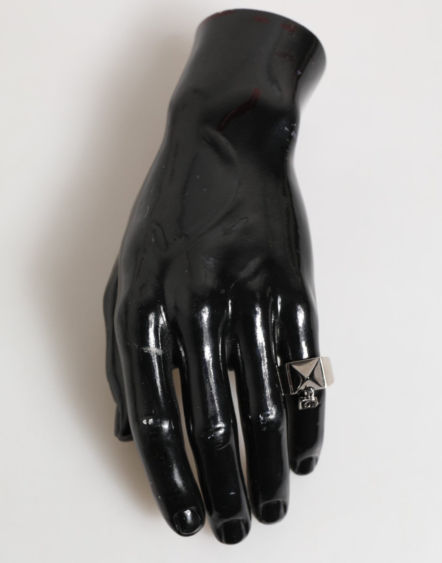 خاتم نحاسي حقيقي بشعار DG على شكل هرمي فضي اللون