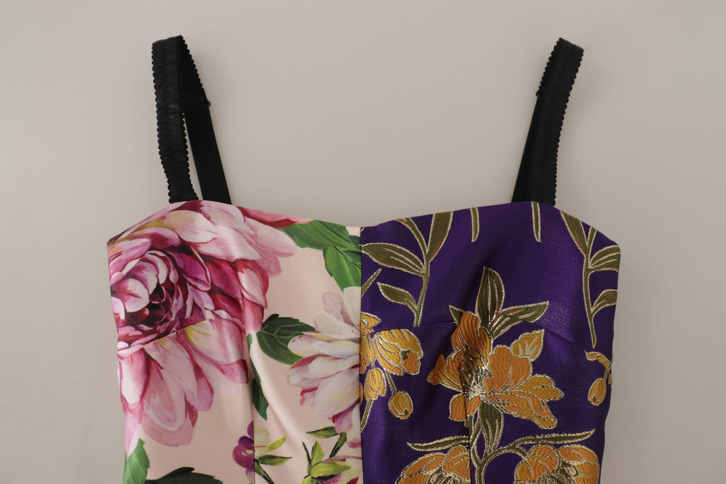 فستان متوسط الطول من الحرير الجاكار المزخرف بالزهور