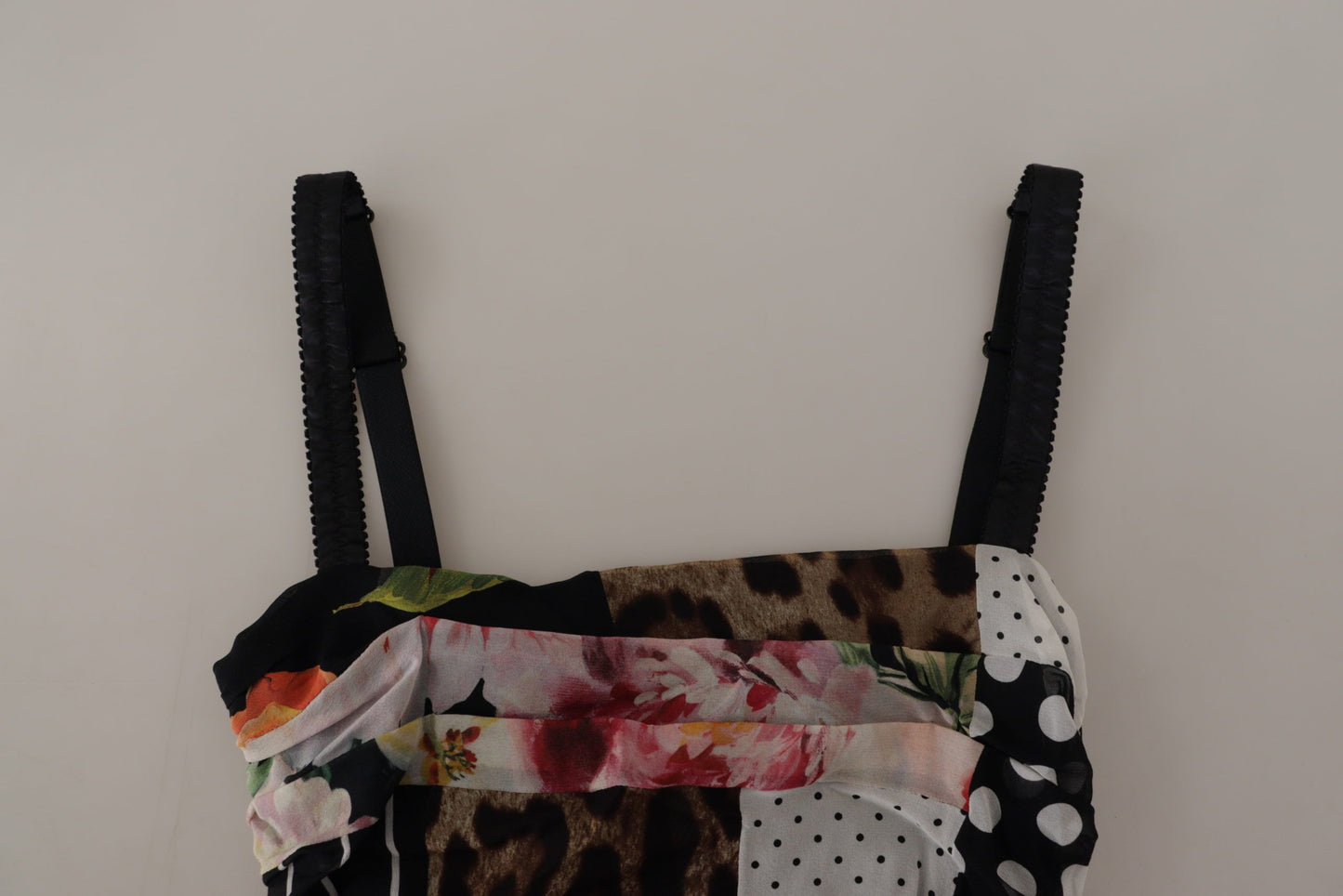 فستان ضيق متوسط الطول من الحرير متعدد الألوان بنقشة جلد النمر