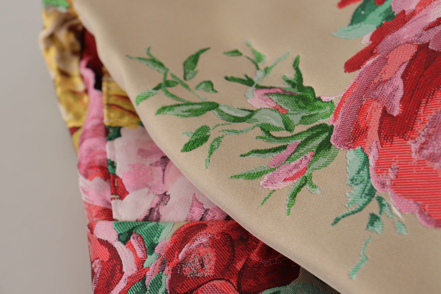 فستان زهري بيج رسمي مع بنطلون بخصر مرتفع