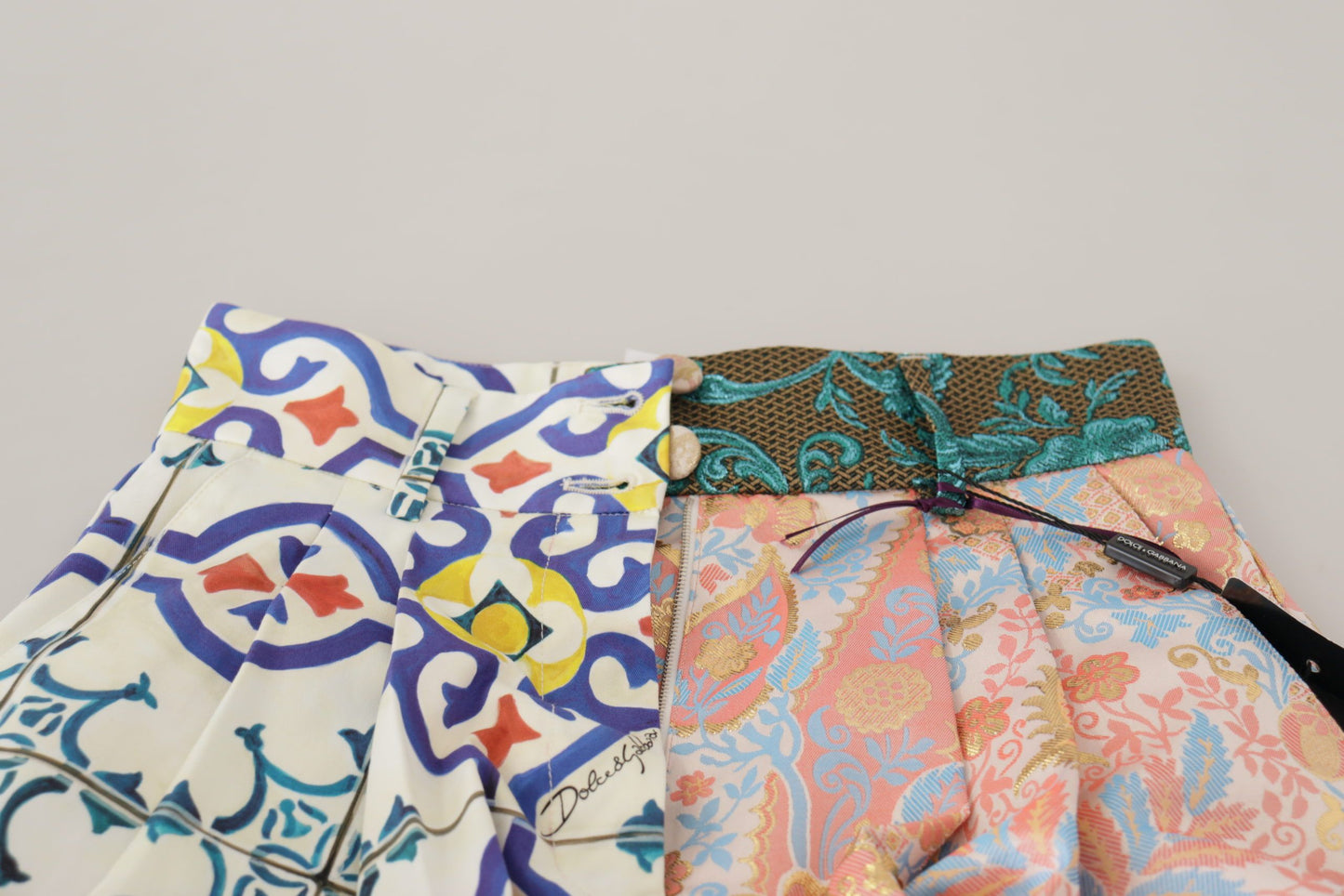 شورت قصير متعدد الألوان بخصر مرتفع