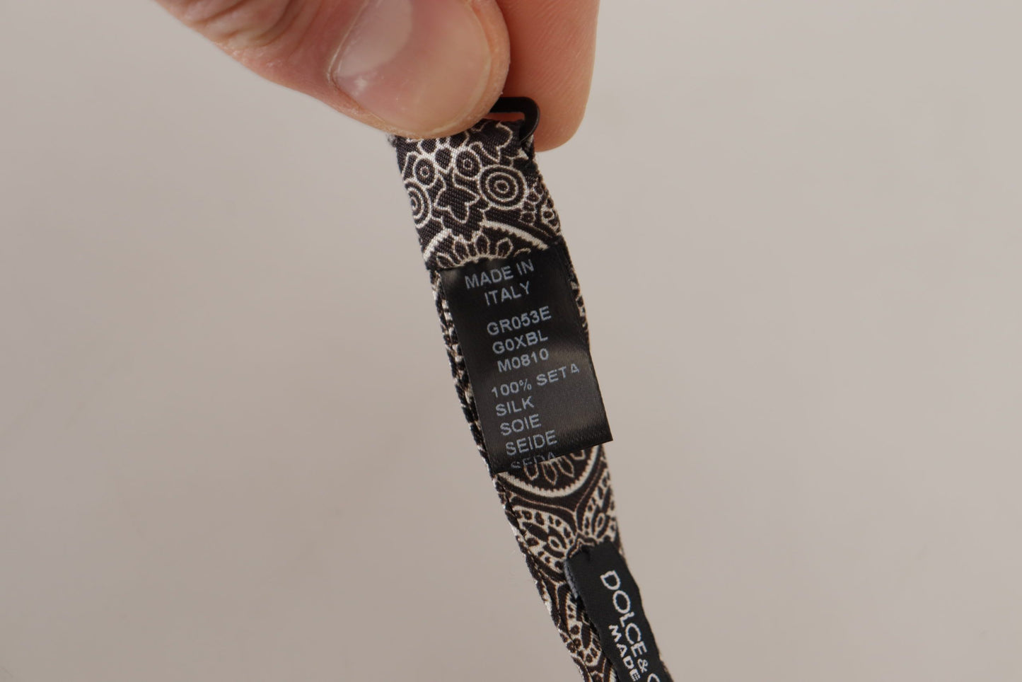 ربطة عنق بابيلون قابلة للتعديل مصنوعة من الحرير بنسبة 100% باللون الأسود والأبيض