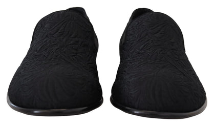 حذاء بدون كعب من الجاكار الأسود المزهر