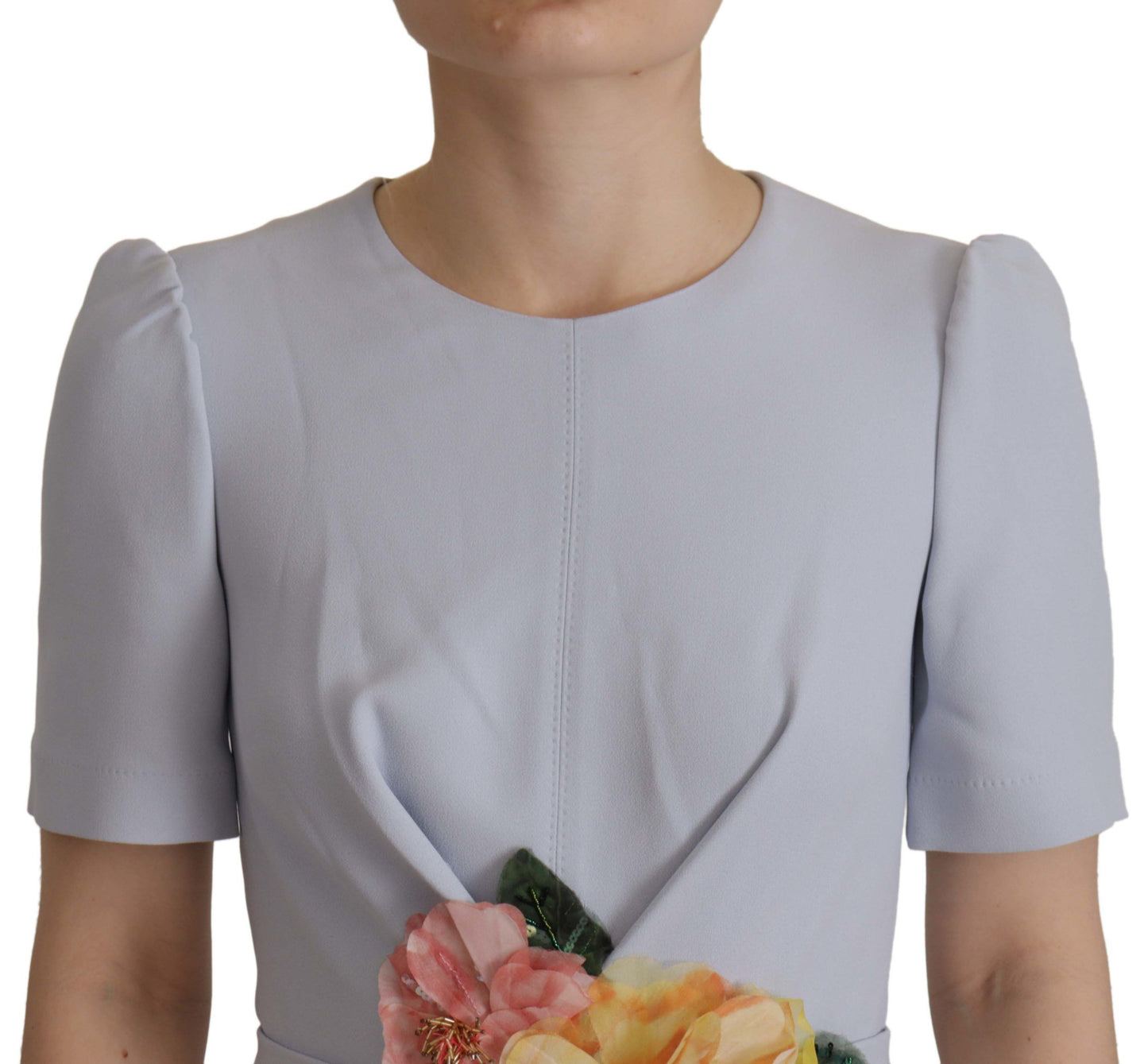 فستان فيسكوز متوسط الطول مزين بالزهور باللون الأزرق