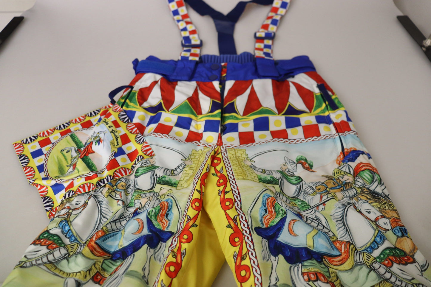 بنطلون ثلجي مطبوع متعدد الألوان