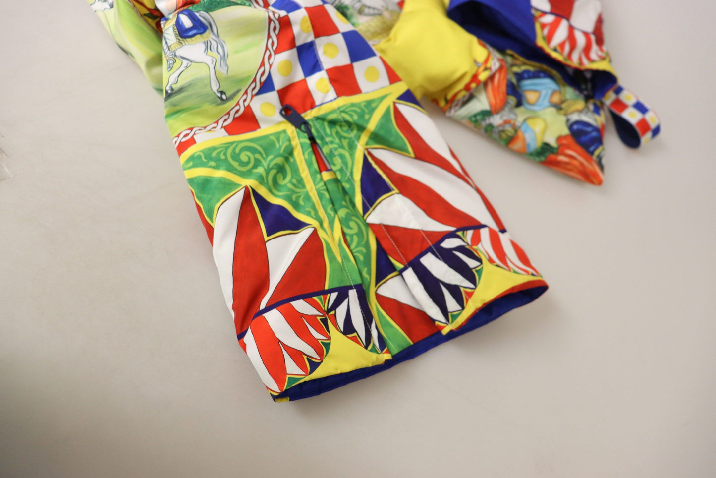 بنطلون ثلجي مطبوع متعدد الألوان