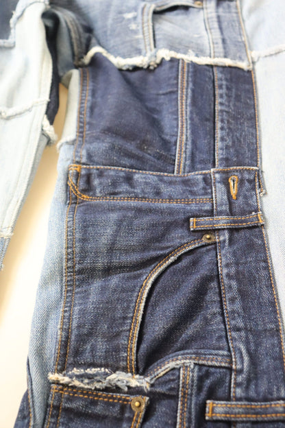 بنطال جينز بخصر مرتفع ومطرز متعدد الألوان