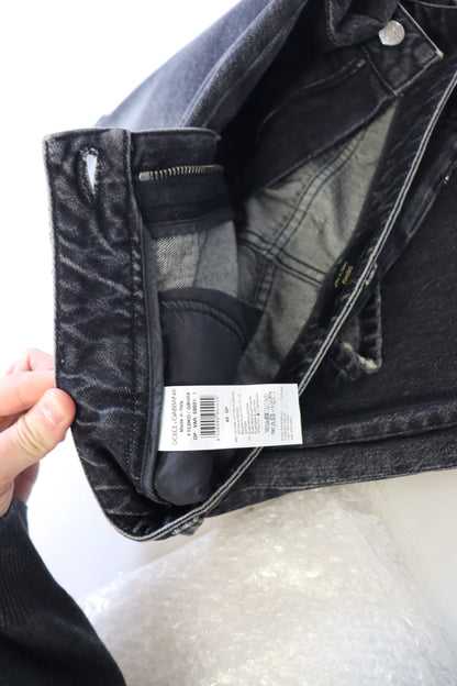 بنطال جينز أسود ممزق بخصر عالٍ