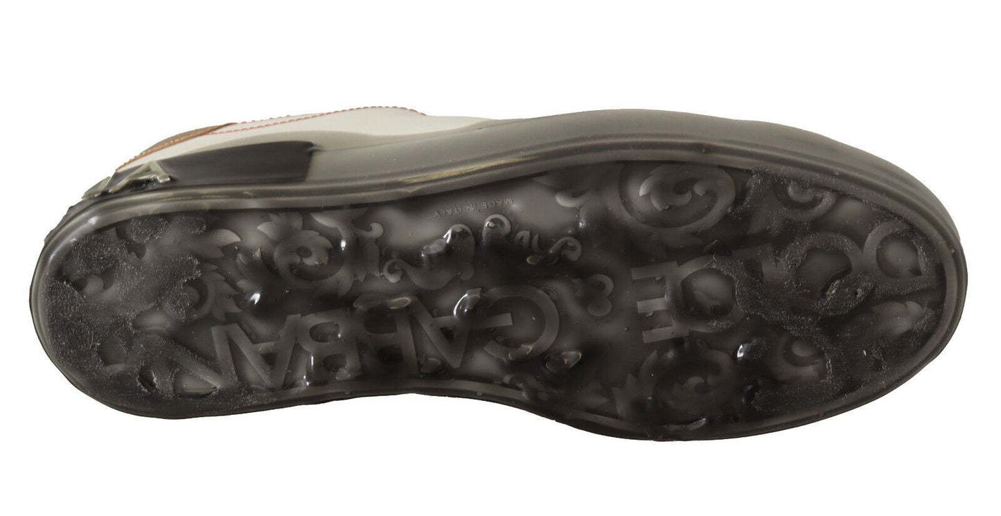 حذاء رياضي كاجوال منخفض الرقبة من الجلد باللون الأبيض الذهبي