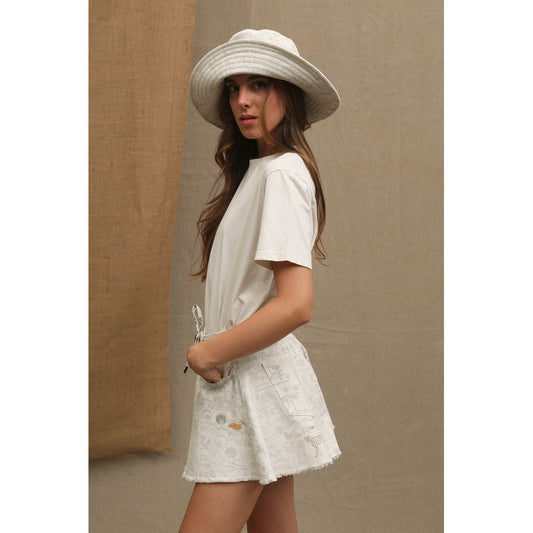 تي شيرت نسائي قطني أبيض