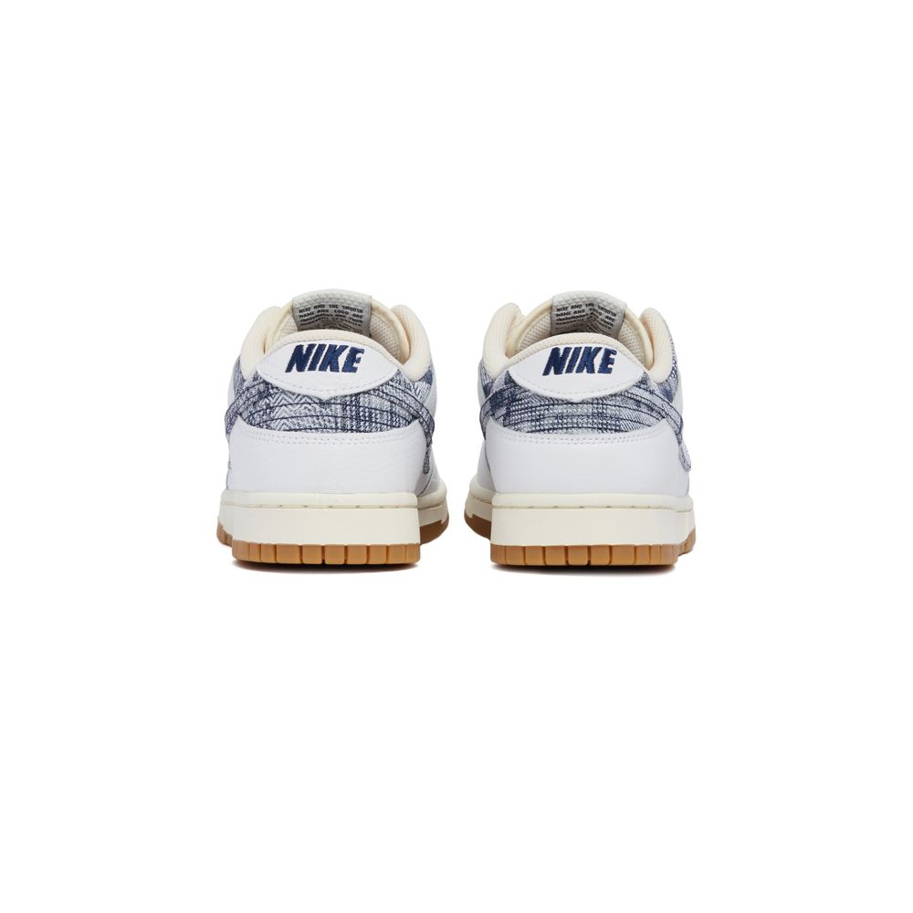 حذاء رياضي من الجلد باللون الأزرق