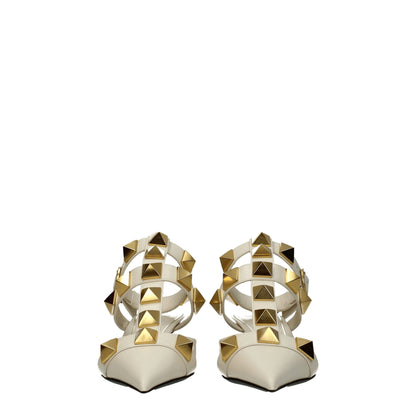 صندل بكعب ستيليتو من الجلد البيج